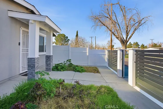 $599,000 | 552 West Ave H 8, Lancaster, CA 93534