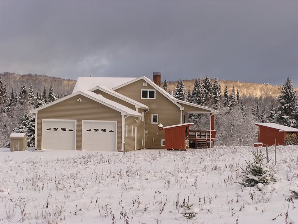 4515 Holland Pond Road Holland, VT 05830 - Photo 3 of 36 Gallery Image 3