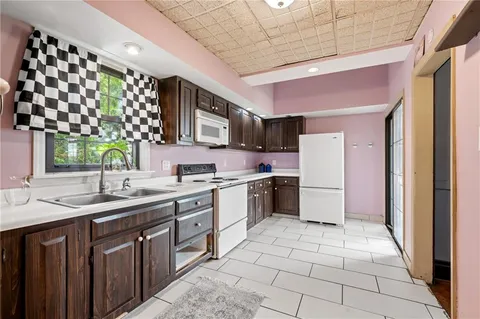 $175,000 | 1140 Wayne Avenue, McKees Rocks, PA 15136