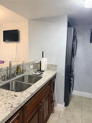 $2,990 | 1955 Northwest 5th Place, Unit 13, Miami, FL 33136