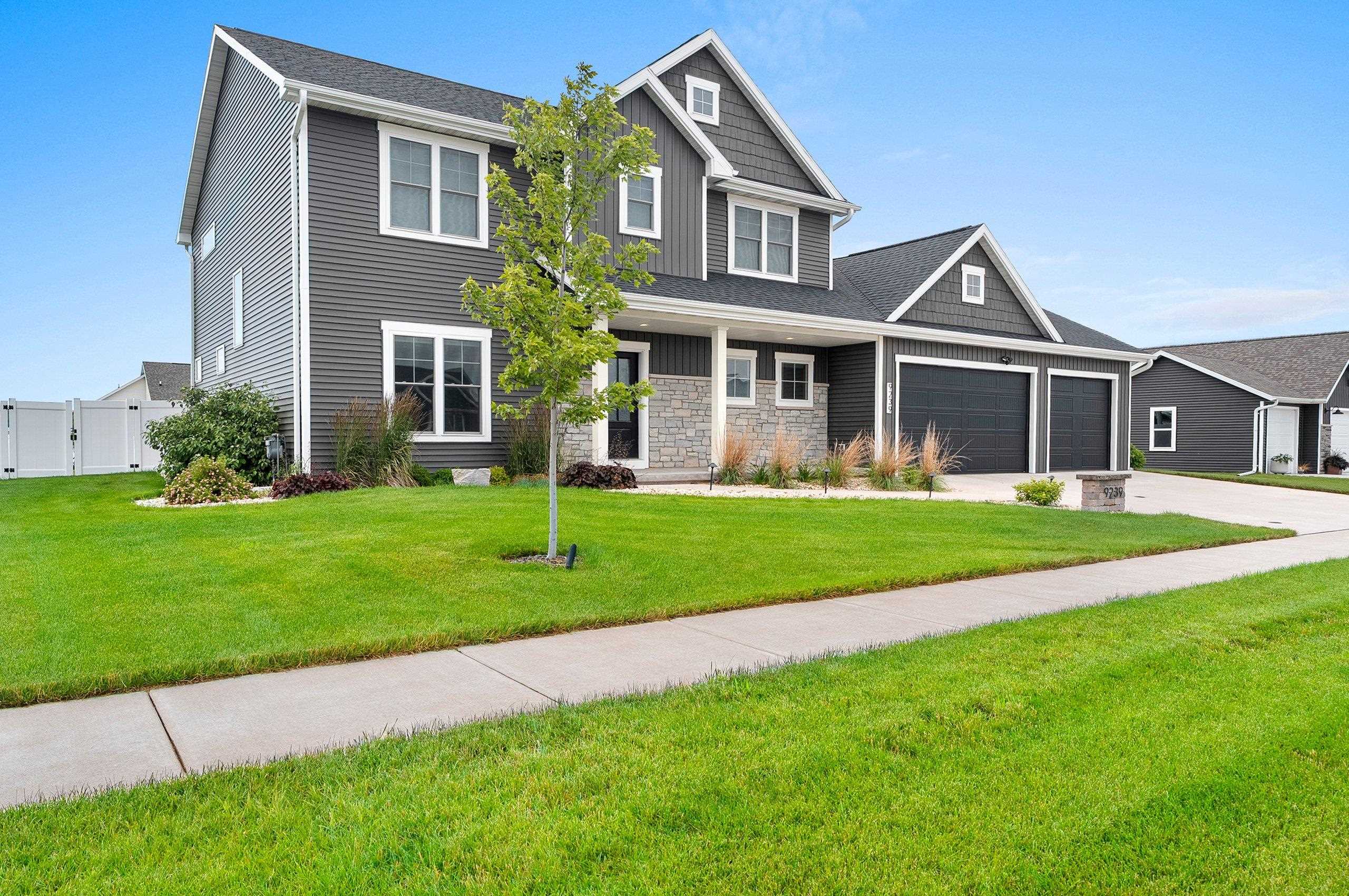 N9239 Laura Street Appleton, WI 54915 - Photo 4 of 89