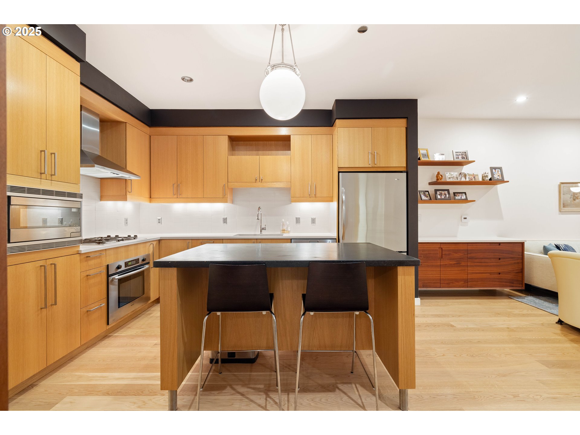 2351 Northwest Westover Road, Unit 307 Portland, OR 97210 - Photo 3 of 36 Gallery Image 3