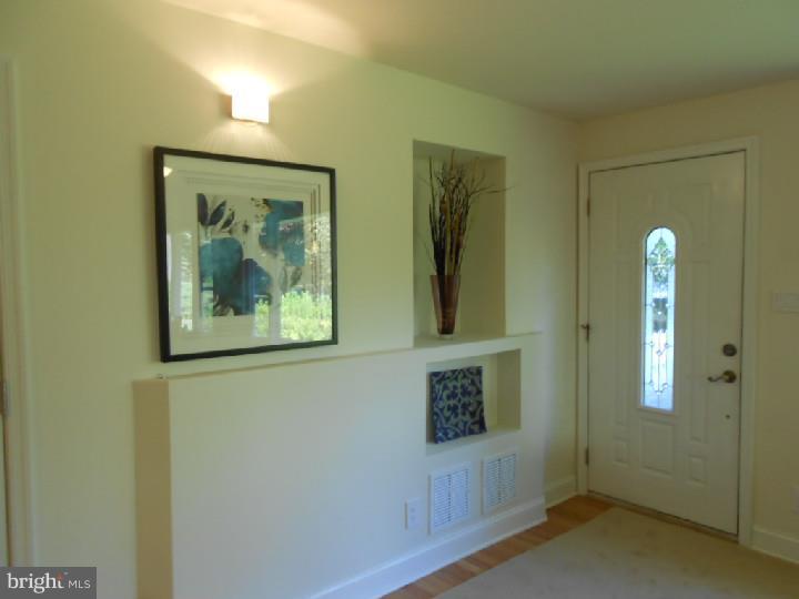 175 Beulah Road Doylestown, PA 18901 - Photo 14 of 24 Foyer