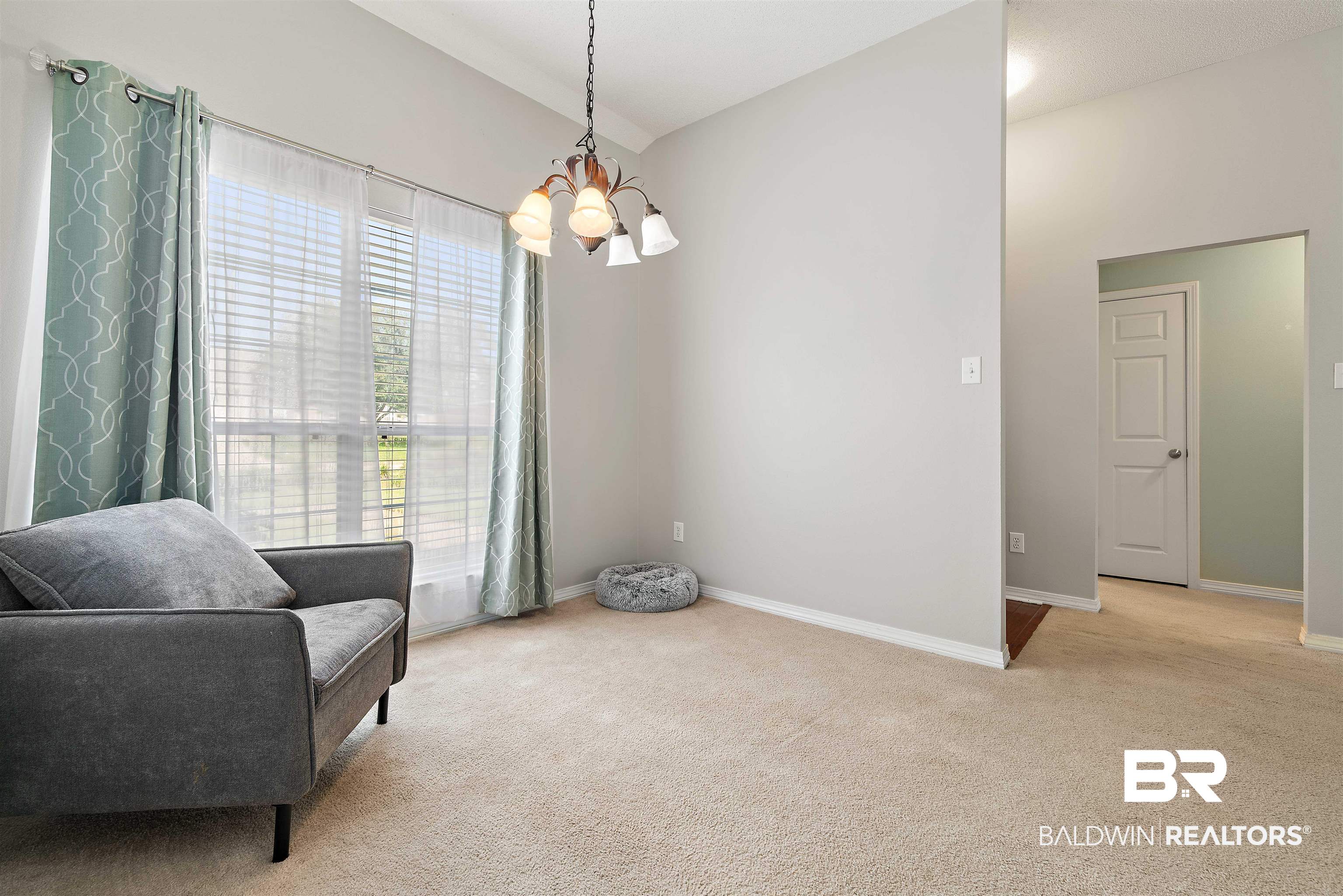 2205 Spring Grove North Mobile, AL 36695 - Photo 7 of 27