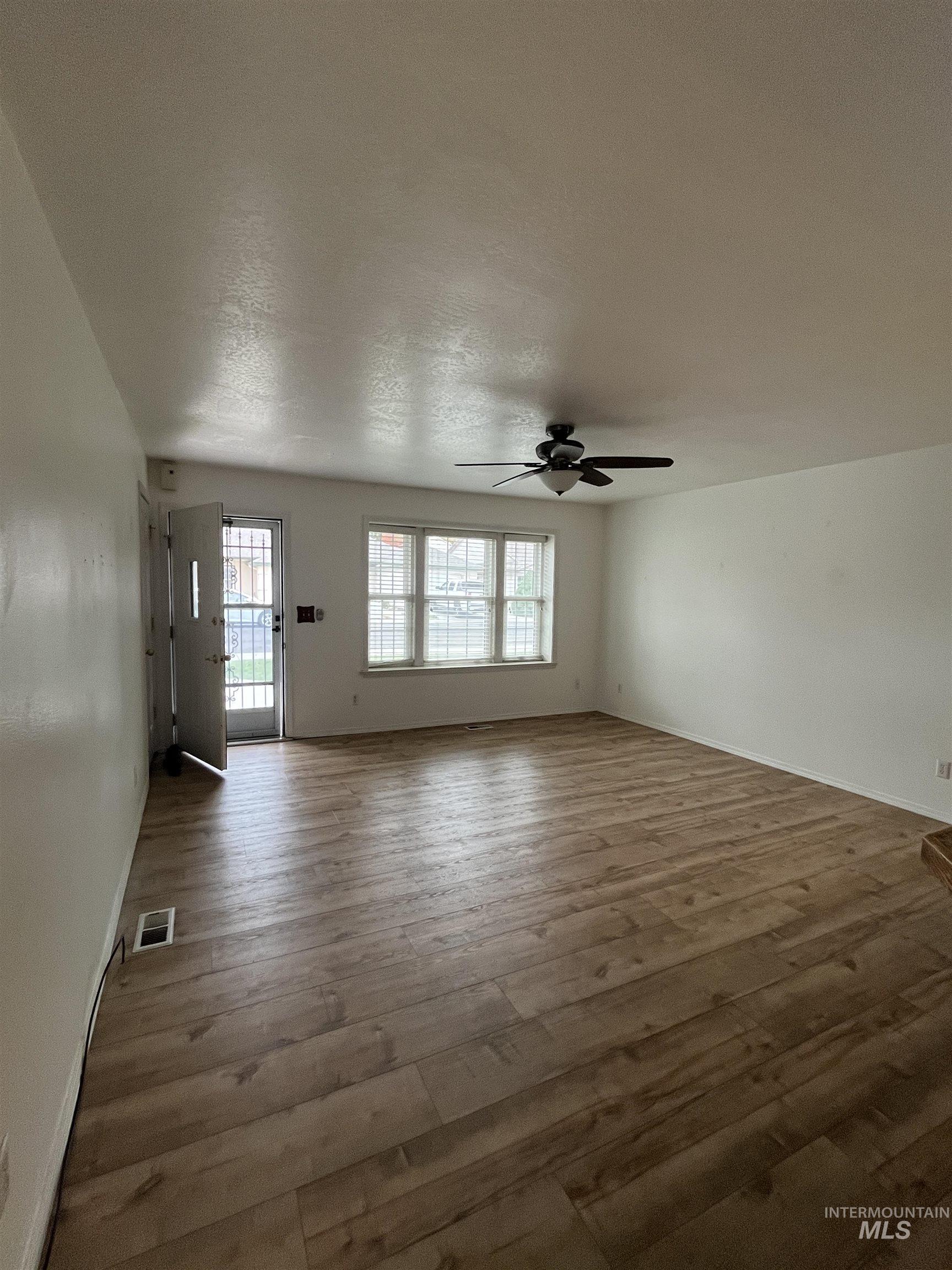 129 Country Ln Loop Payette, ID 83661 - Photo 3 of 17