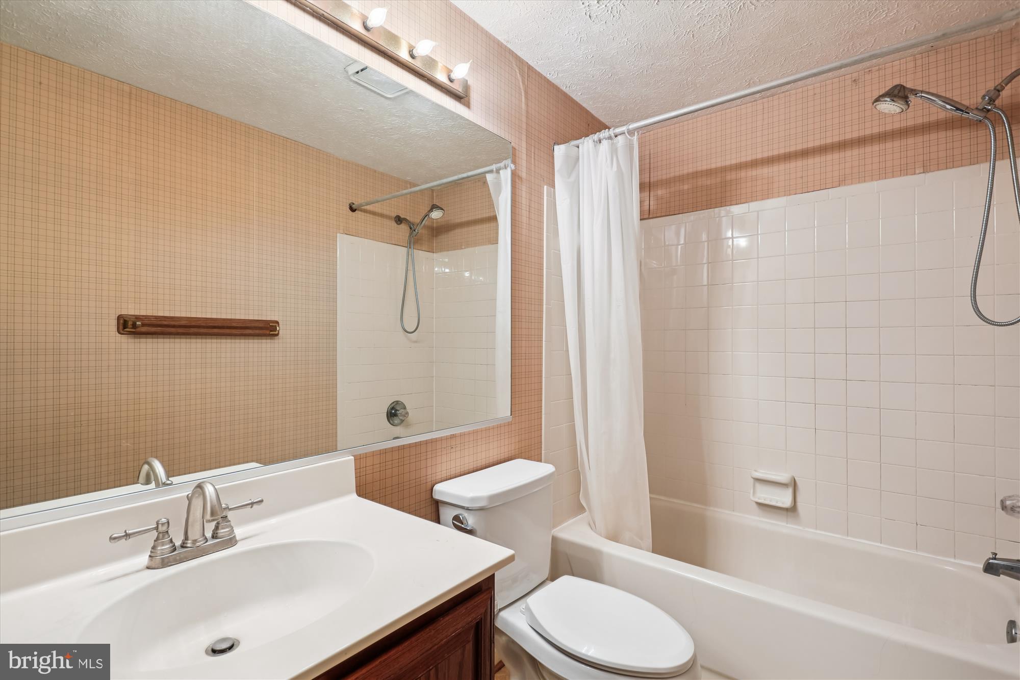 3024 Memory Lane Silver Spring, MD 20904 - Photo 32 of 59 Upper Hall Bath