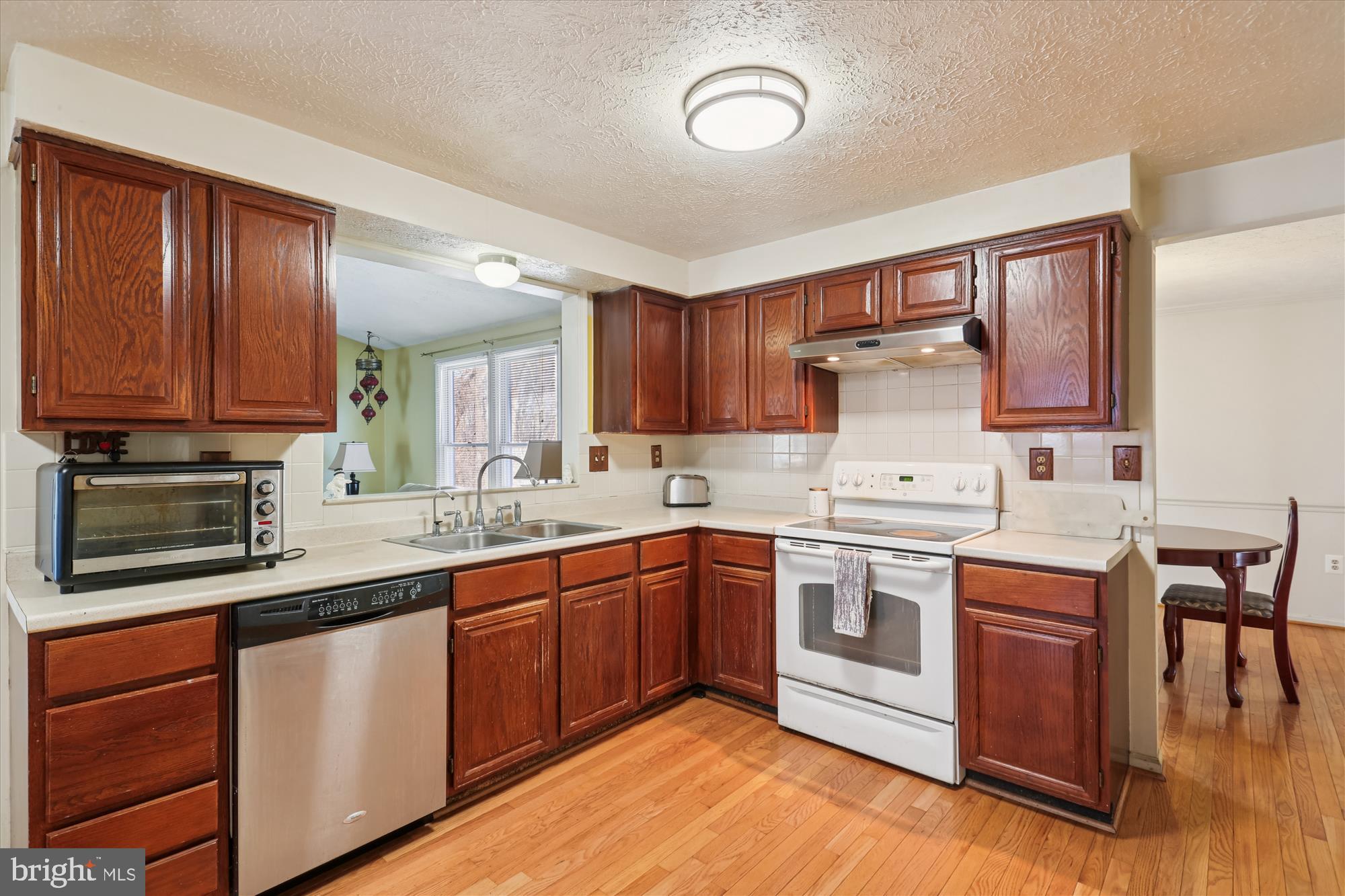3024 Memory Lane Silver Spring, MD 20904 - Photo 8 of 59 Kitchen