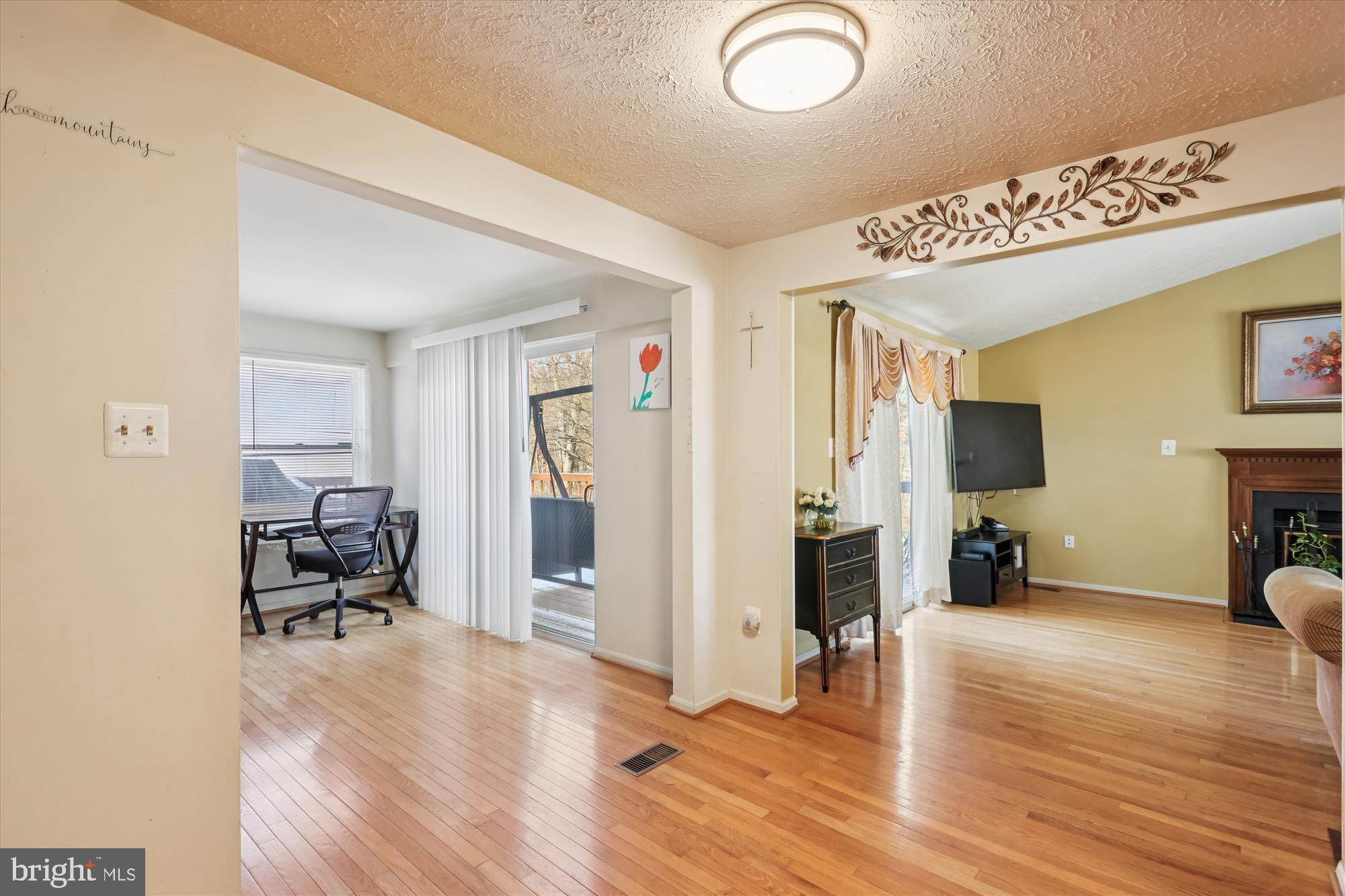 3024 Memory Lane Silver Spring, MD 20904 - Photo 10 of 59 Breakfast Area