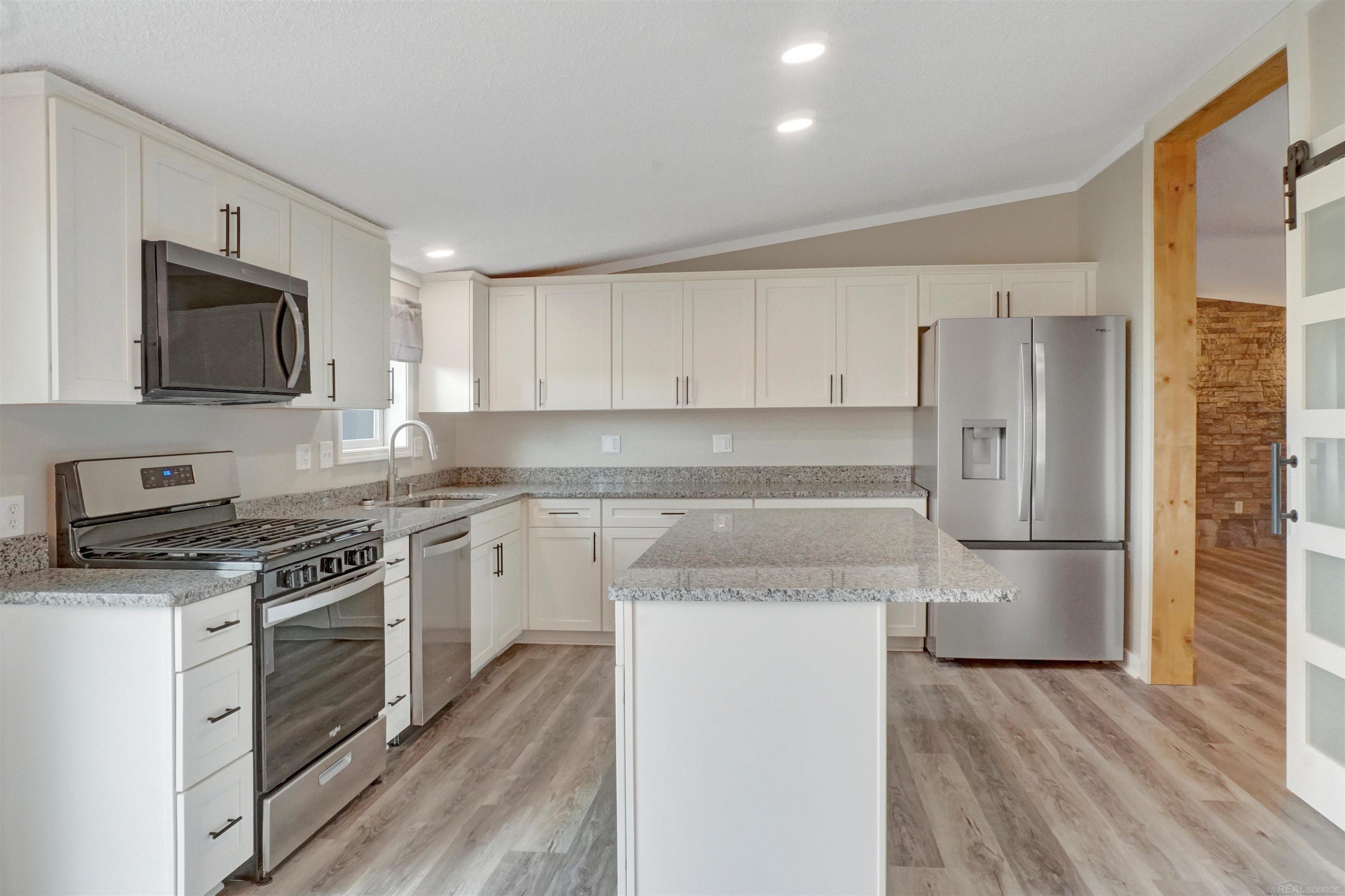 13352 Norman Road Yale, MI 48097 - Photo 11 of 50
