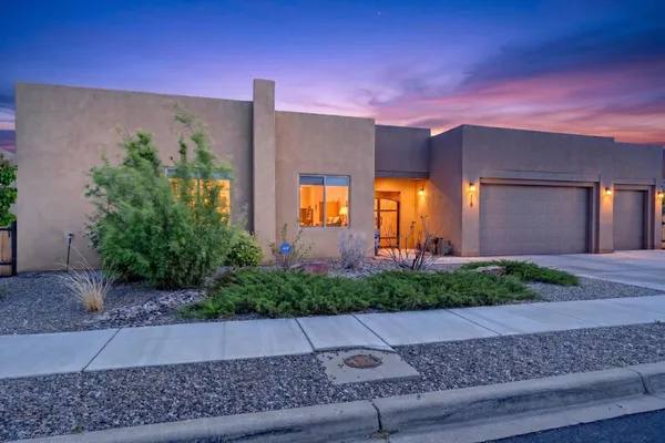 $834,000 | 33 Caballo Viejo, Santa Fe, NM 87508