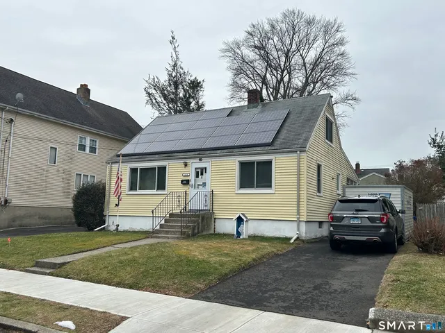 $390,000 | 329 Ezra Street, Bridgeport, CT 06606