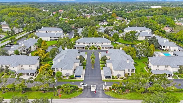 $275,000 | 13016 Village Chase Circle, Unit 13016, Tampa, FL 33618