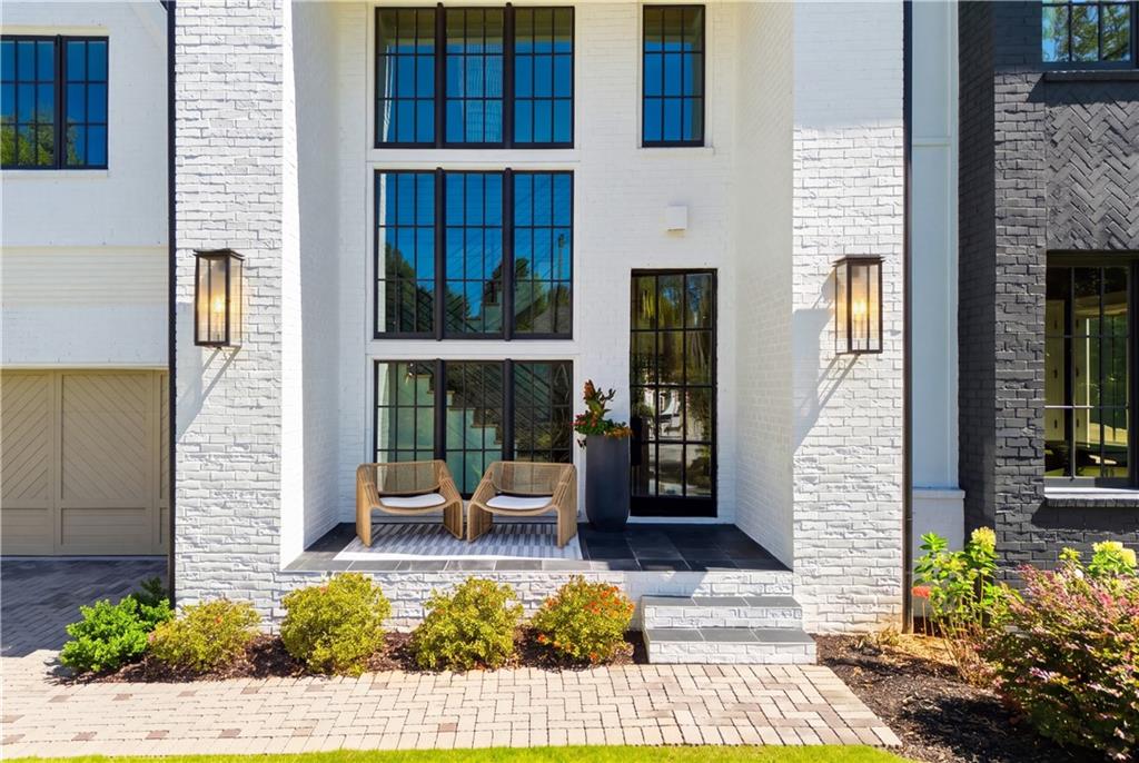 2811 North Thompson Road Northeast Atlanta, GA 30319 - Photo 9 of 65 Gallery Image 9