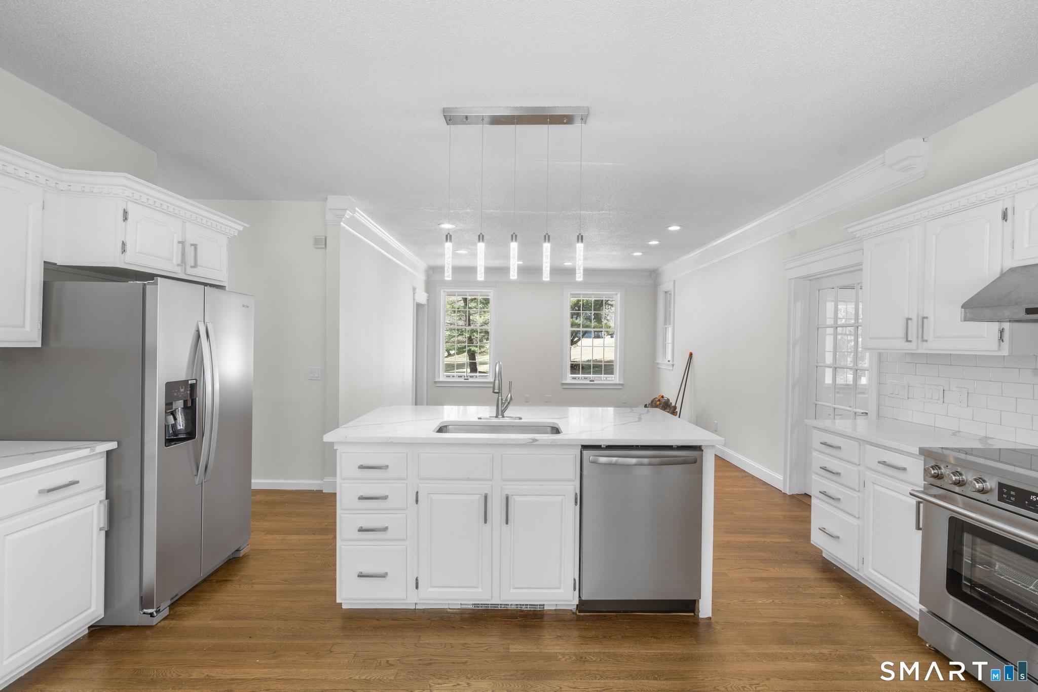 9 Thompson Hill Road Canton, CT 06019 - Photo 11 of 35