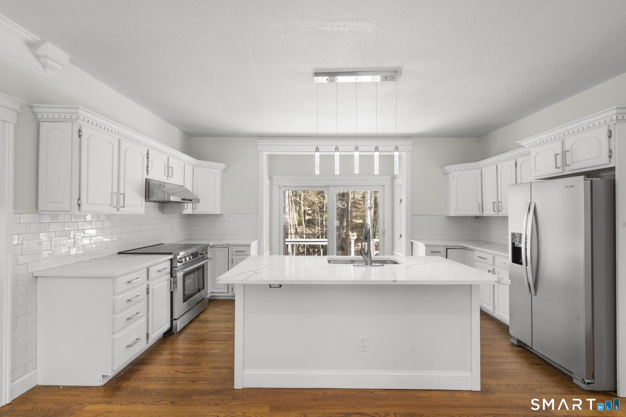 9 Thompson Hill Road Canton, CT 06019 - Photo 7 of 35