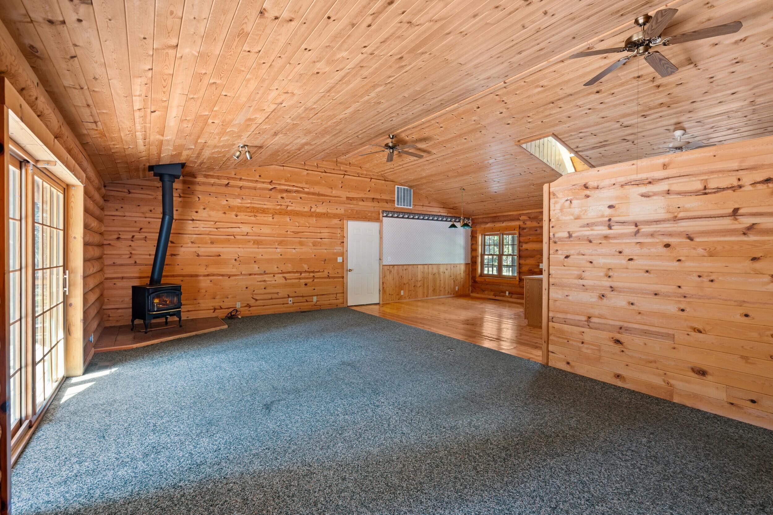 453 Glendon Road Cave Junction, OR 97523 - Photo 5 of 56 1_26