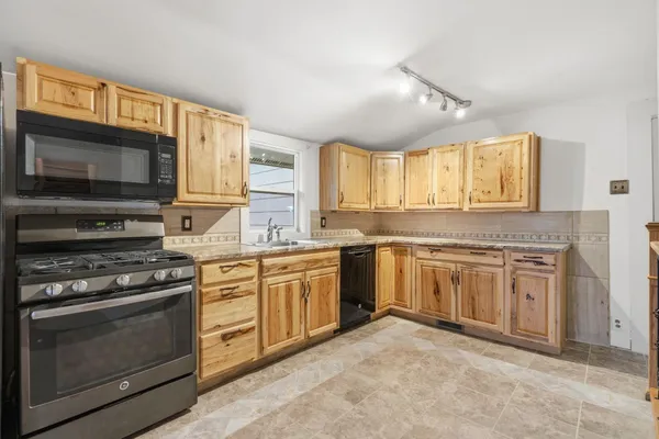 $215,000 | 420 North High Street, Galena, IL 61036