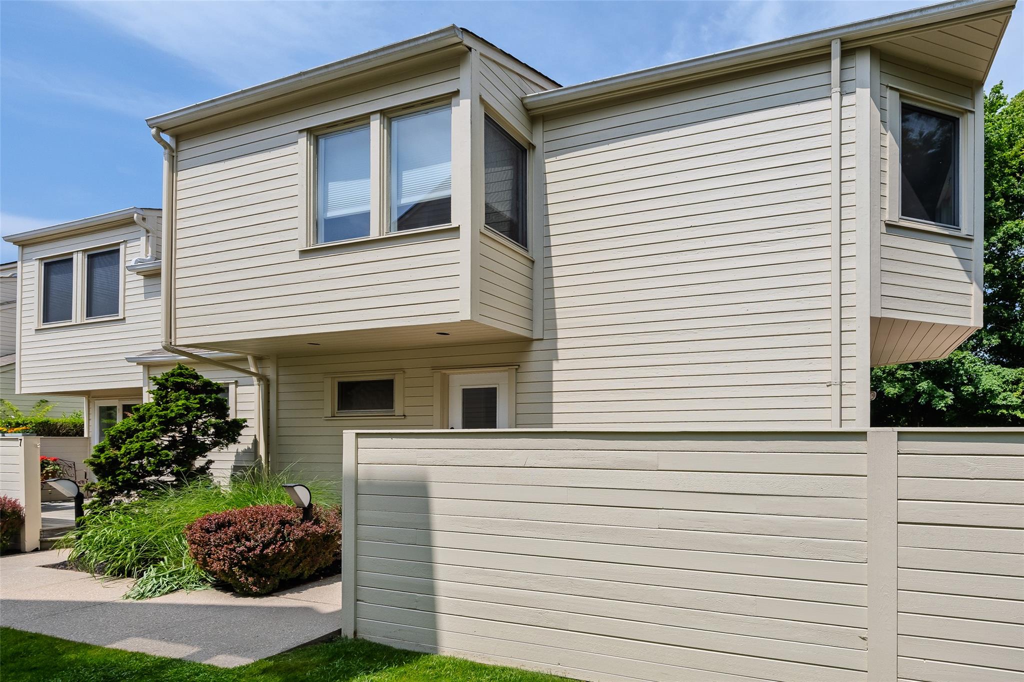 View of home's exterior