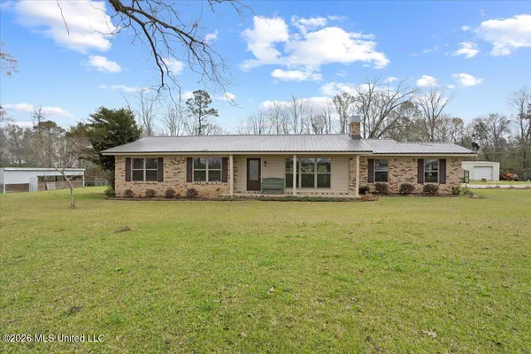 $235,000 | 623 Little Rock Road, Waynesboro, MS 39367