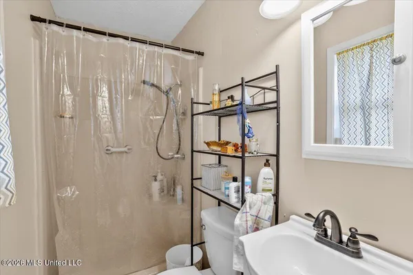 $235,000 | 623 Little Rock Road, Waynesboro, MS 39367