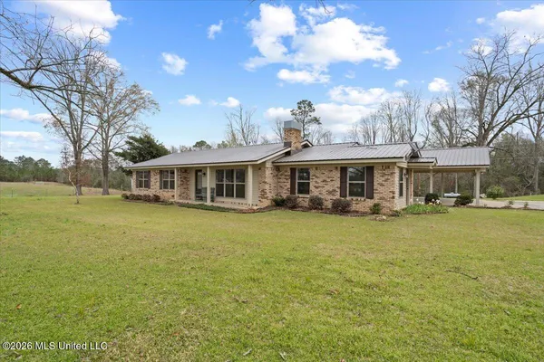 $235,000 | 623 Little Rock Road, Waynesboro, MS 39367