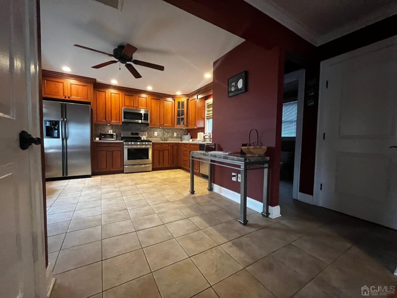 3407 Washington Road Sayreville, NJ 08859 - Photo 7 of 19 Gallery Image 7