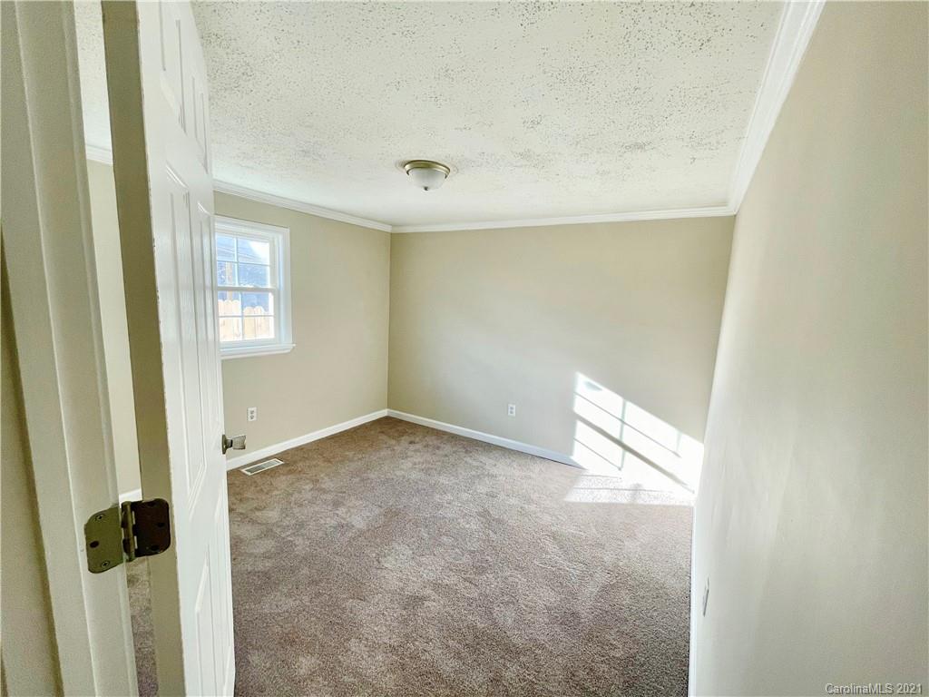 1507 Kings Road Shelby, NC 28150 - Photo 13 of 24 Gallery Image 13