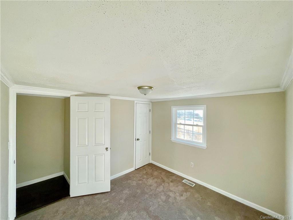 1507 Kings Road Shelby, NC 28150 - Photo 14 of 24 Gallery Image 14