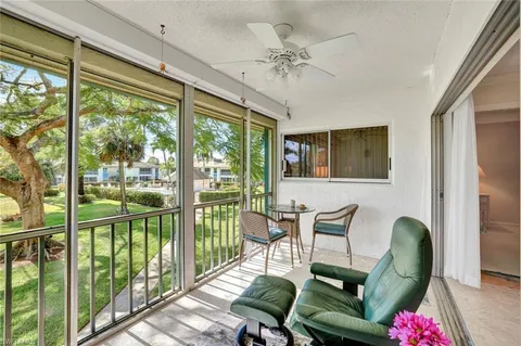a view of a livingroom with furniture