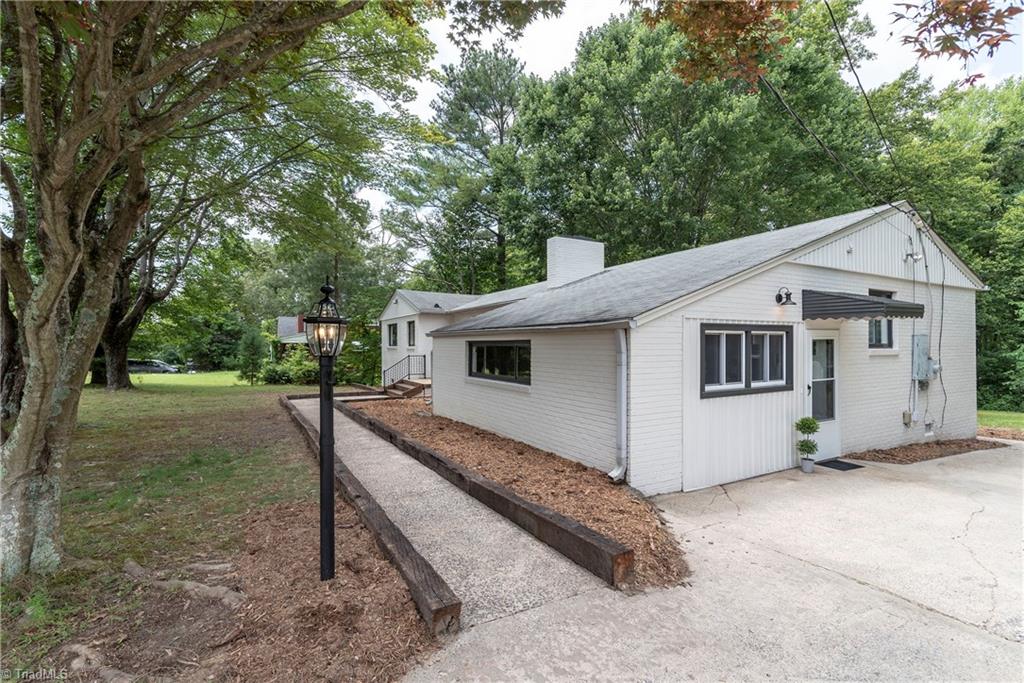 521 Motor Road Winston-Salem, NC 27105 - Photo 2 of 29 Gallery Image 2