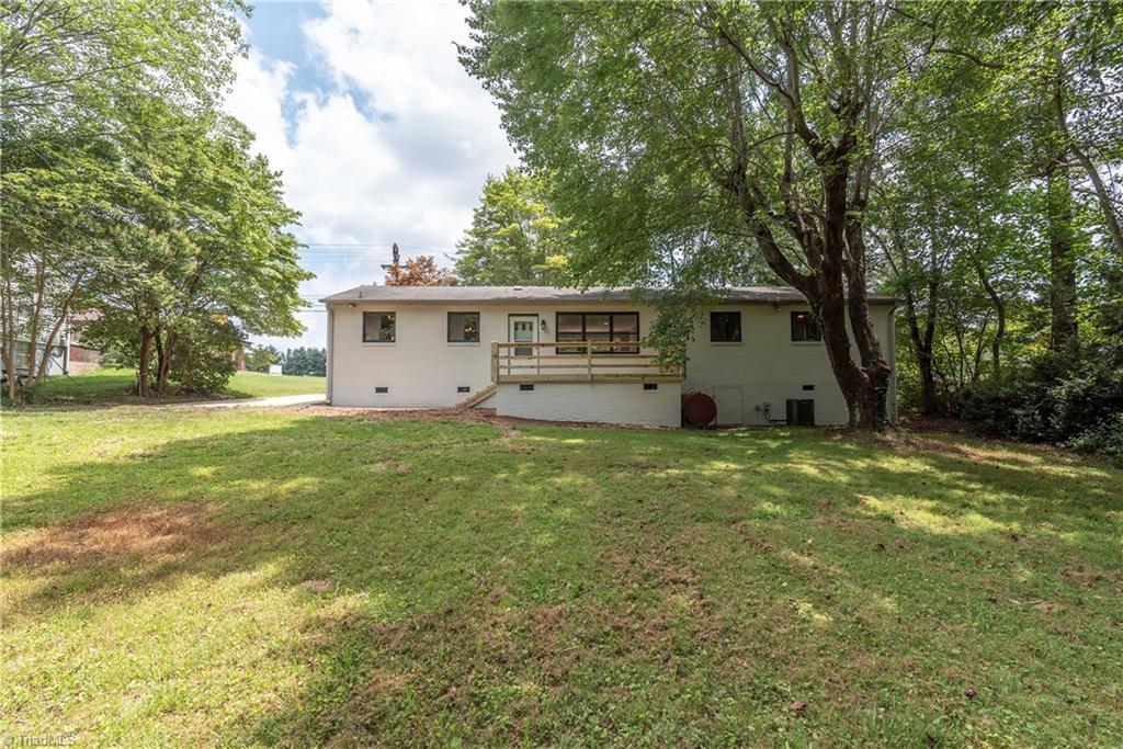 521 Motor Road Winston-Salem, NC 27105 - Photo 5 of 29 Gallery Image 5