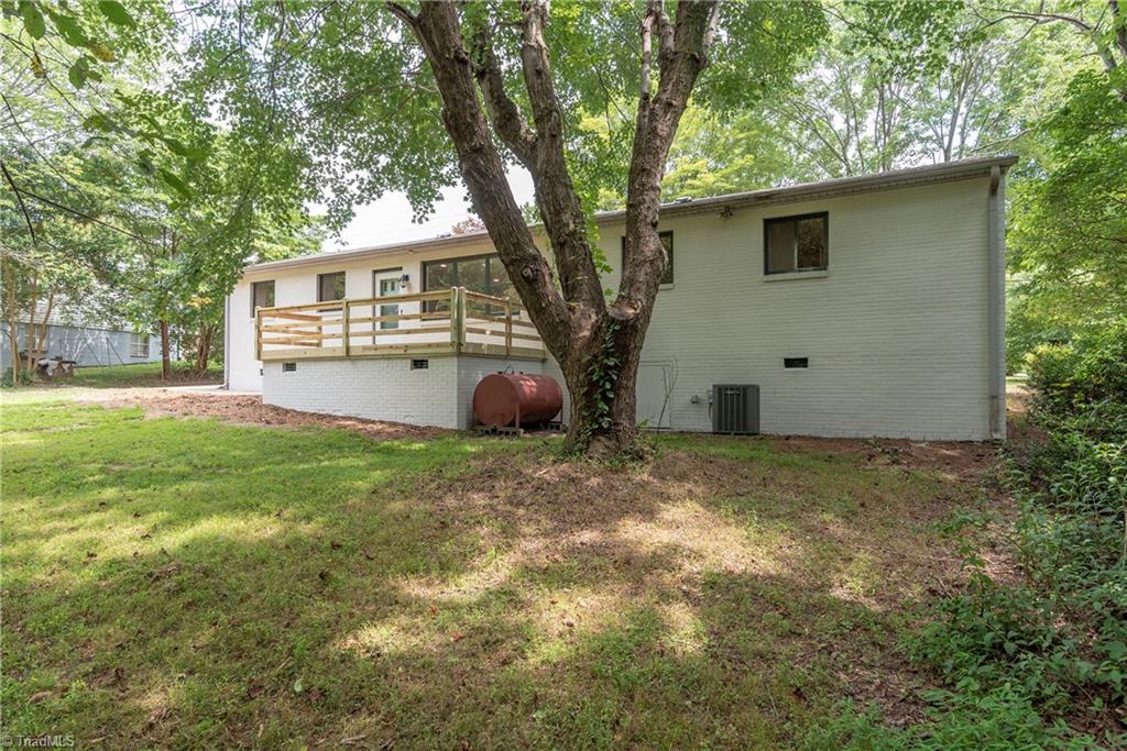 521 Motor Road Winston-Salem, NC 27105 - Photo 6 of 29 Gallery Image 6