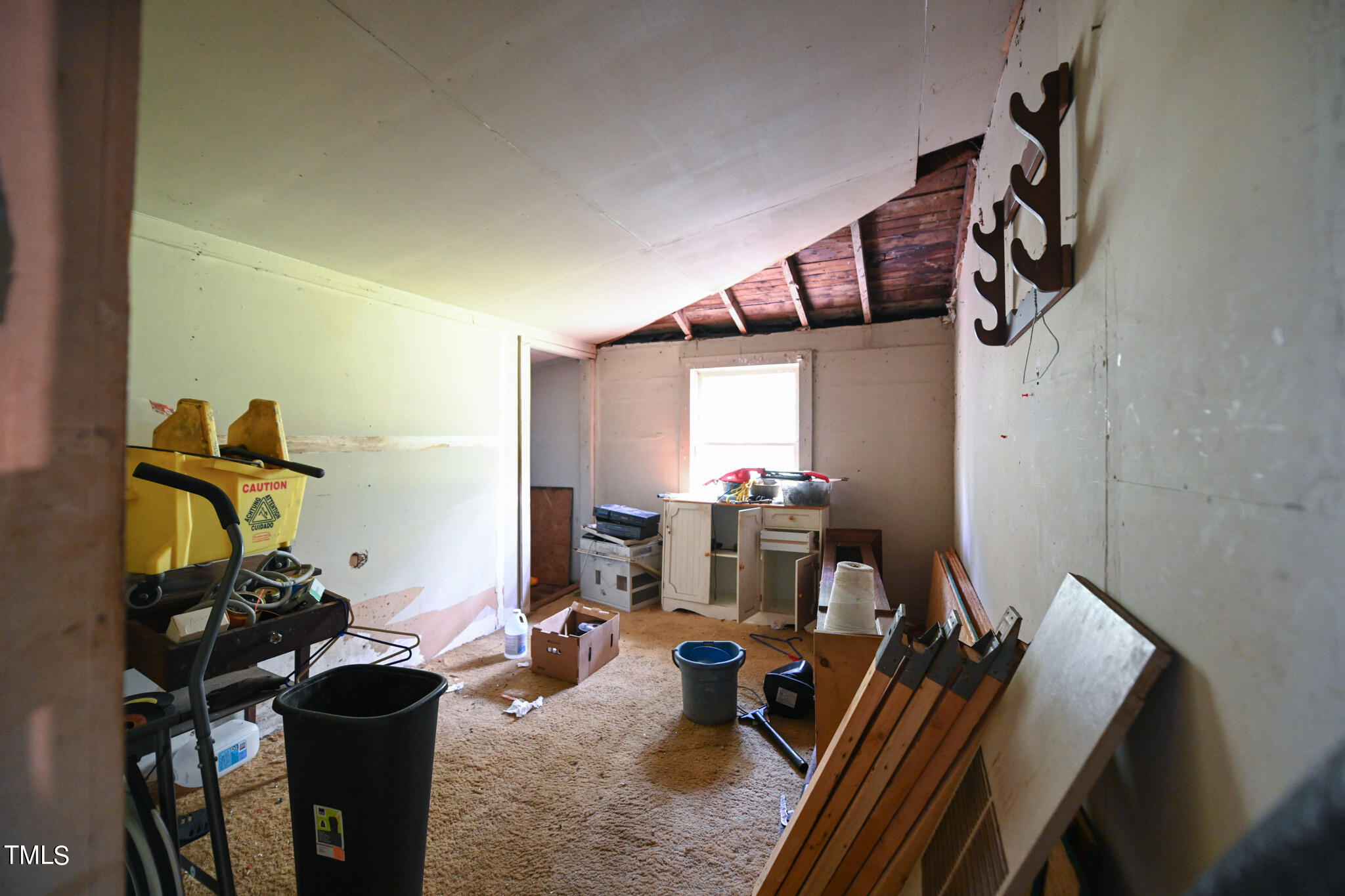 1711 Pender Street Raleigh, NC 27610 - Photo 13 of 17 013