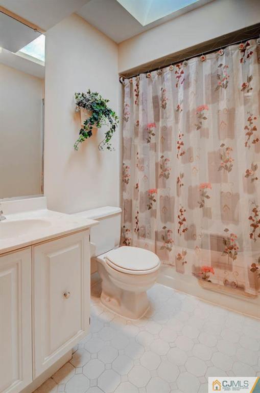 904 Timber Oaks Road, Unit 904 Edison, NJ 08820 - Photo 14 of 21 Gallery Image 14