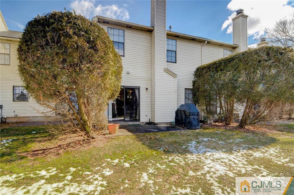 904 Timber Oaks Road, Unit 904 Edison, NJ 08820 - Photo 20 of 21 Gallery Image 20