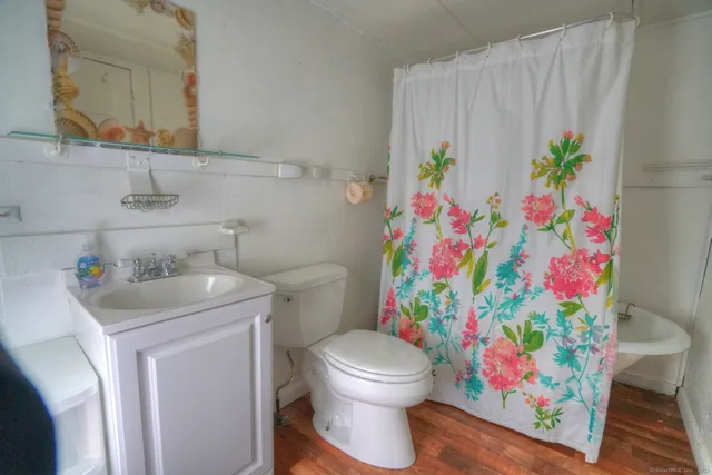 $1,450 | 80 Noyes Avenue, Stonington, CT 06378