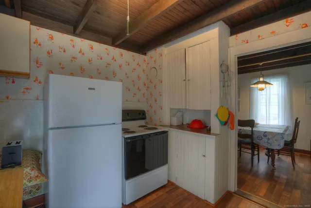 $1,450 | 80 Noyes Avenue, Stonington, CT 06378