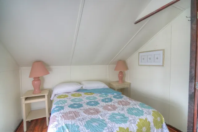 $1,450 | 80 Noyes Avenue, Stonington, CT 06378