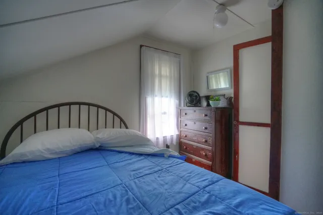 $1,450 | 80 Noyes Avenue, Stonington, CT 06378