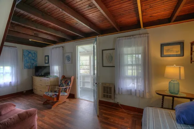 $1,450 | 80 Noyes Avenue, Stonington, CT 06378