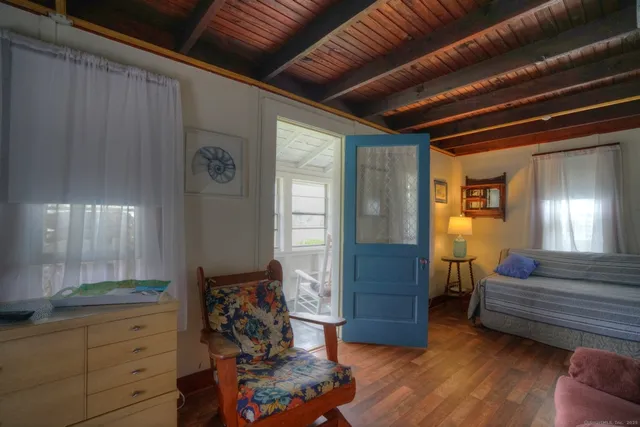 $1,450 | 80 Noyes Avenue, Stonington, CT 06378