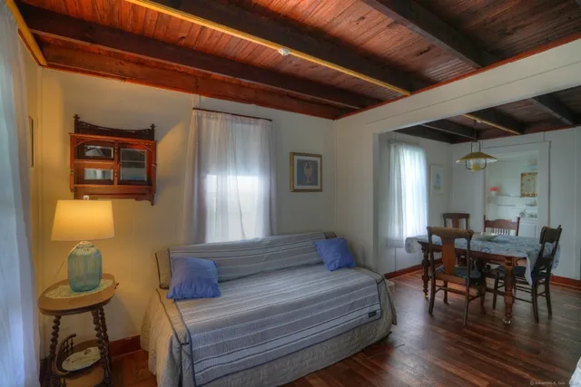 $1,450 | 80 Noyes Avenue, Stonington, CT 06378