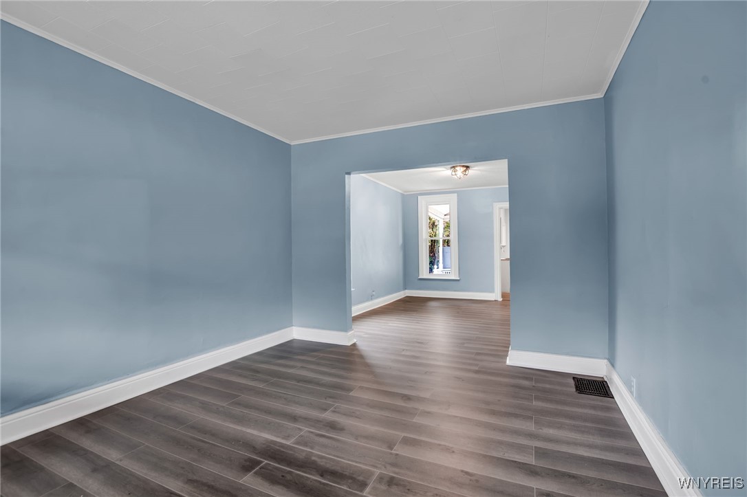 113 Laurel Street Buffalo, NY 14209 - Photo 5 of 39