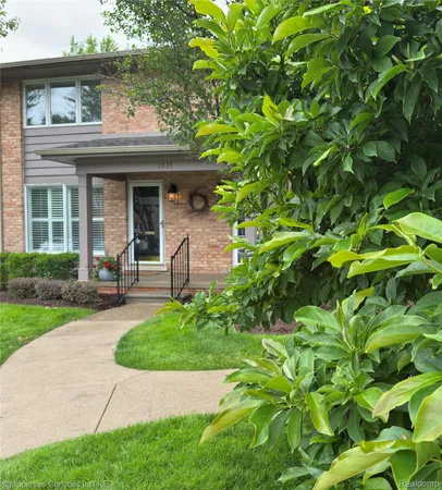 $389,900 | 1035 North Old Woodward Avenue, Unit 5, Birmingham, MI 48009