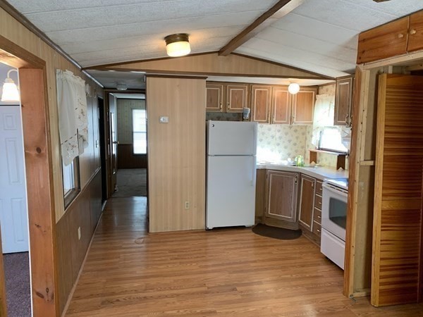557 Southwest Cutoff, Unit 102 Worcester, MA 01607 - Photo 5 of 9