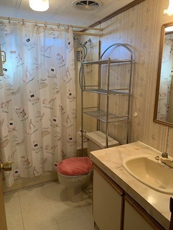 557 Southwest Cutoff, Unit 102 Worcester, MA 01607 - Photo 8 of 9