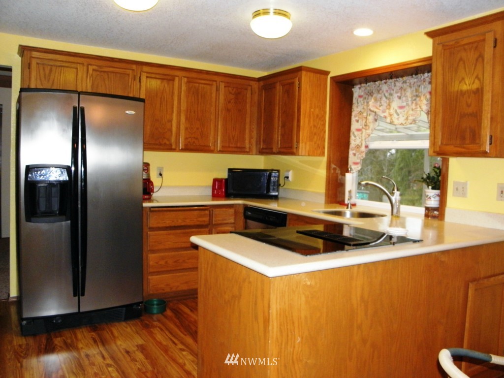 610 Rice Court Steilacoom, WA 98388 - Photo 2 of 14 Gallery Image 2