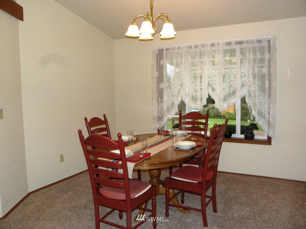 610 Rice Court Steilacoom, WA 98388 - Photo 5 of 14 Gallery Image 5
