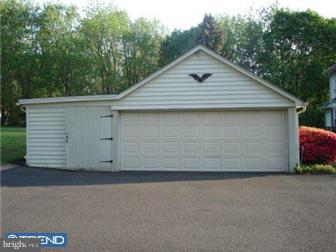 1629 South Valley Forge Road Lansdale, PA 19446 - Photo 4 of 12 Gallery Image 4