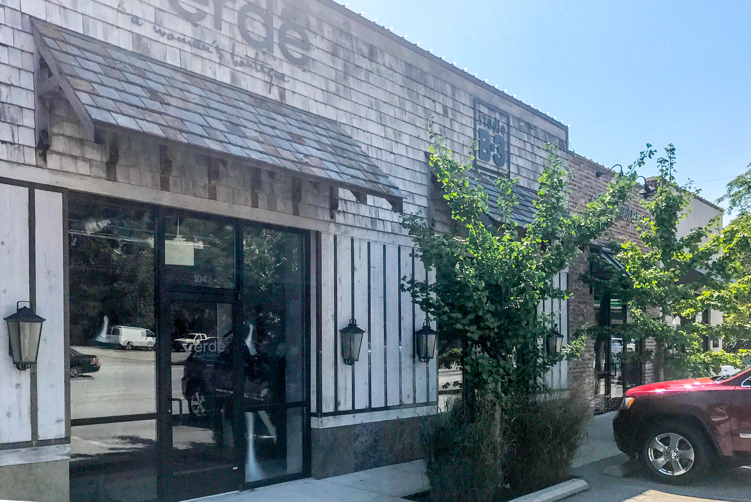 1714 Minnekahda Road Chattanooga, TN 37405 - Photo 49 of 65 Verde Boutique (1 of 1)